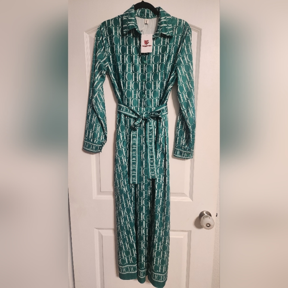 CHCH Designer Green Logo Long Sleeve Dress(NWT)
